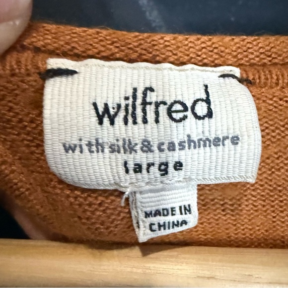 Wilfred Silk Cashemere Blend Tan Crew Neck Sweater - Picture 4 of 8